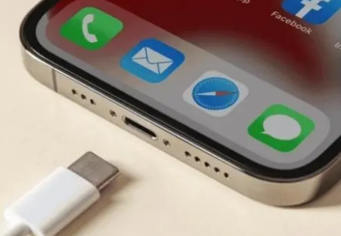 魏都苹果15维修分享iPhone15改USB-C接口后能和安卓用户互借充电器吗 